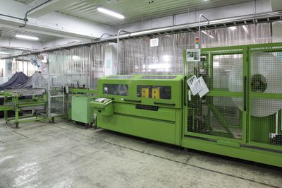 高速鰭片成形機